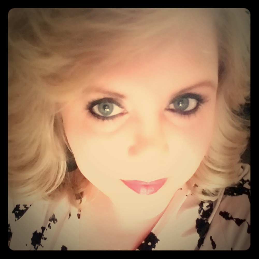 Meet your Posher, Vicky R.